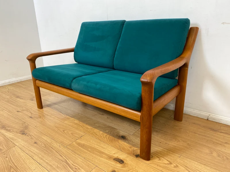 WMK I Hochwertiges skandinavisches Designersofa von Holstebro Møbelfabrik in Petrol Blau I Teakholz