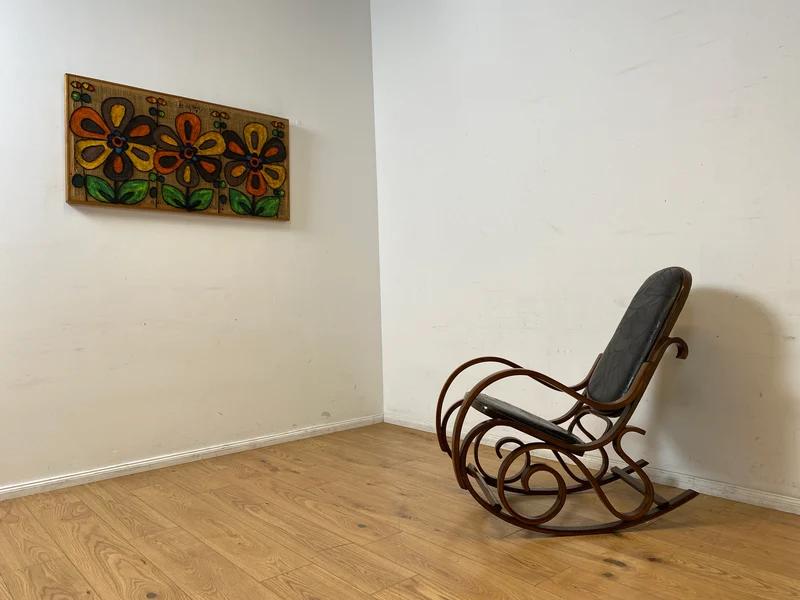 WMK I Sehr schöner 60er Jahre Schaukelstuhl im Stil von Thonet mit Bugholz Rahmen und Kunstleder Bezug