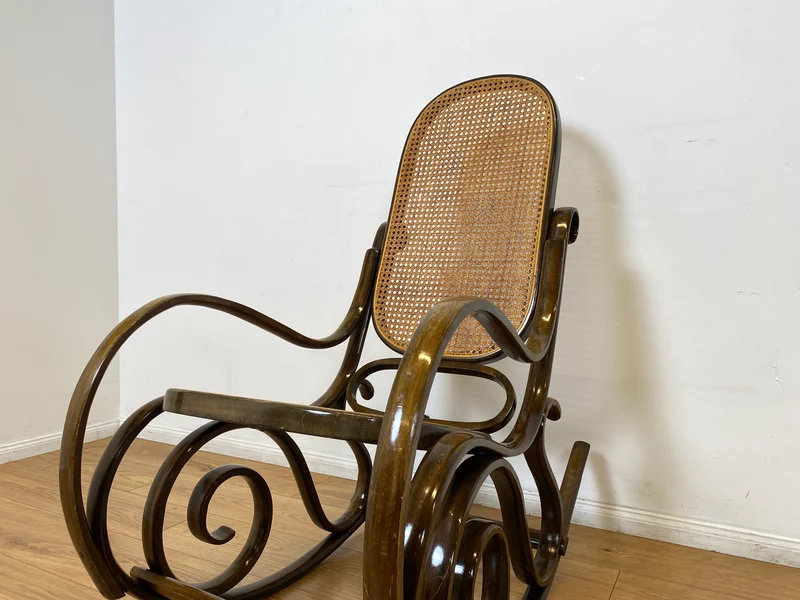 WMK I Eleganter italienischer Bugholz Schaukel Stuhl mit Wiener Geflecht von Sautto & Liberale im Thonet Stil, 1930-1960