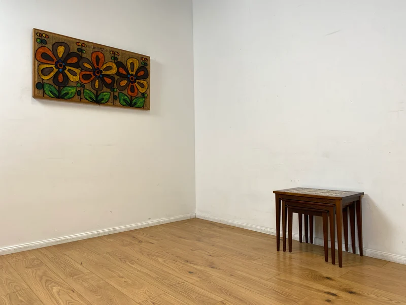WMK Hochwertiger skandinavischer Mid-Century 3-in-1 Satztisch aus Palisander mit kunstvollen Fliesen