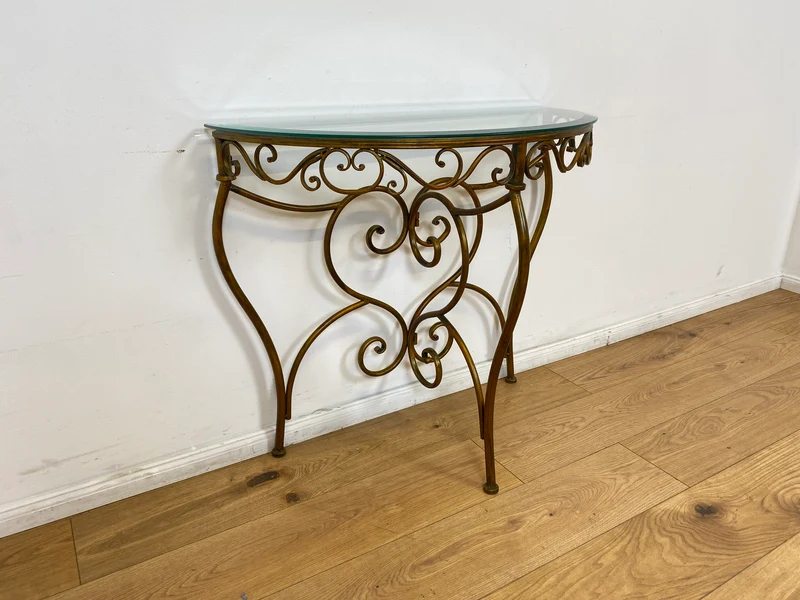 WMK # Einzelstück! Elegante und gut erhaltener handgefertigte Konsole aus kunstvollem Metallgestell in gold mit Glasauflage