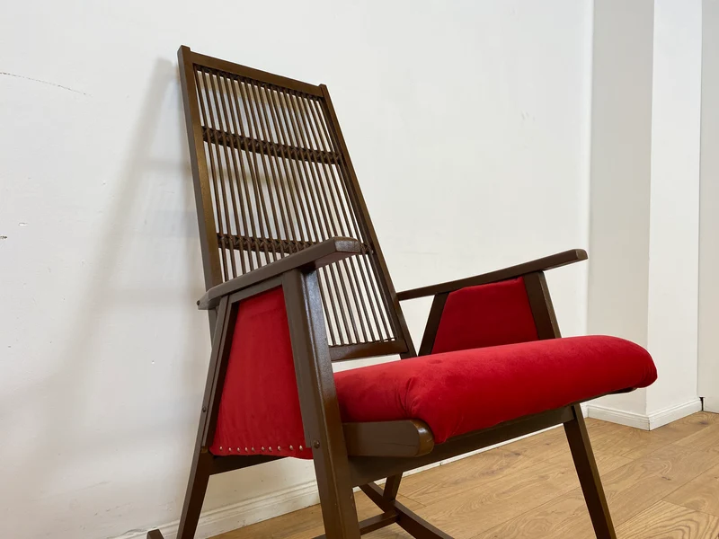 WMK # WMK Stilvoller und gut erhaltener Designer Schaukelstuhl von Selman Selmanagic für VEB Hellerau mit roter Polsterung