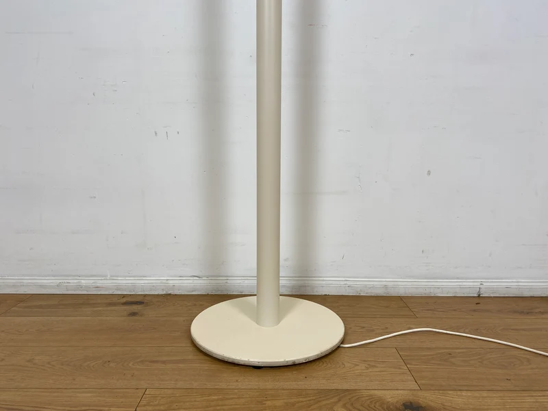 WMK I Design Award Gewinner aus 1988 I Hochwertige weiße Vintage Designer Standleuchte IBS 236 von Waldmann aus Metall