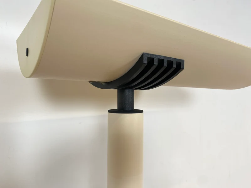 WMK I Design Award Gewinner aus 1988 I Hochwertige weiße Vintage Designer Standleuchte IBS 236 von Waldmann aus Metall