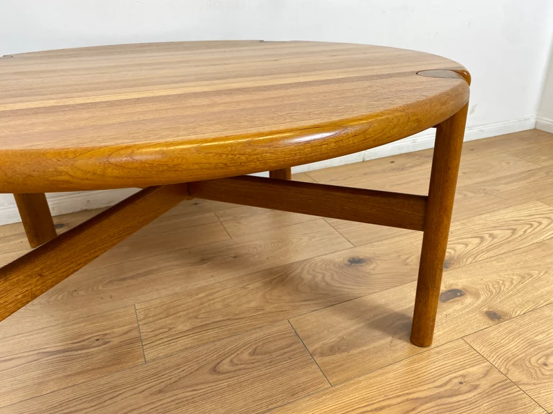 WMK # Rarer & gut erhaltener runder skandinavischer Mid-Century Designercouchtisch von L. Olsen & Søn Møbelfabrik aus massivem Teakholz