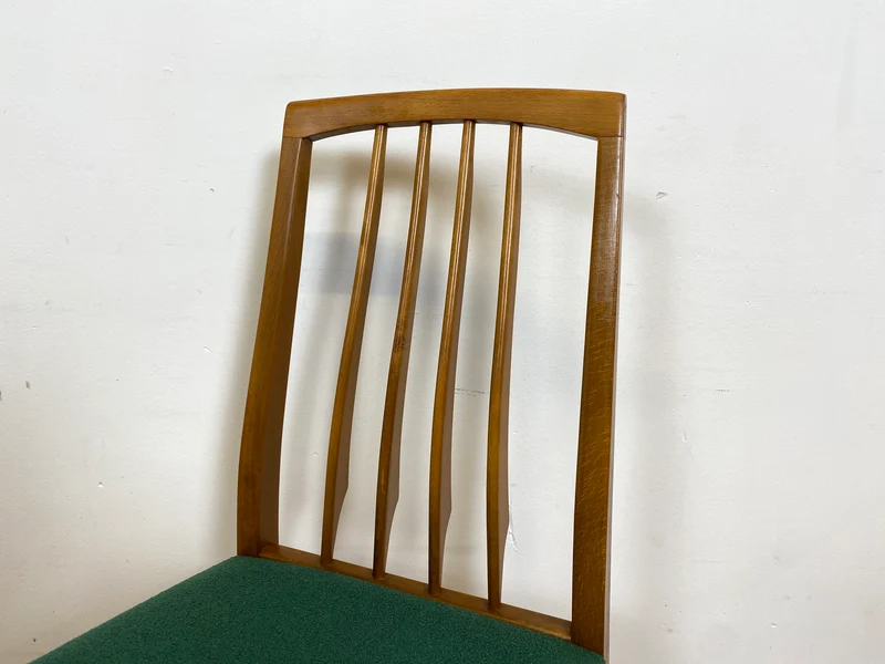 WMK I Set aus 4 sehr schönen Mid-Century Esszimmerstühlen mit Sprossen & grünem Originalbezug, bau ähnlich mit Casala