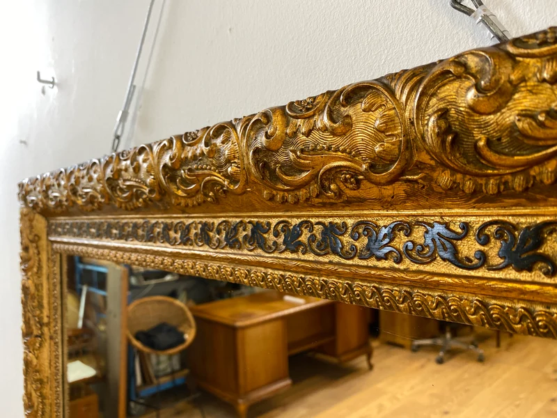 WMK I Wunderschöner antiker Spiegel mit prunkvollem Goldrahmen aus Holz & Gibs mit Akanthusornament, um 1900