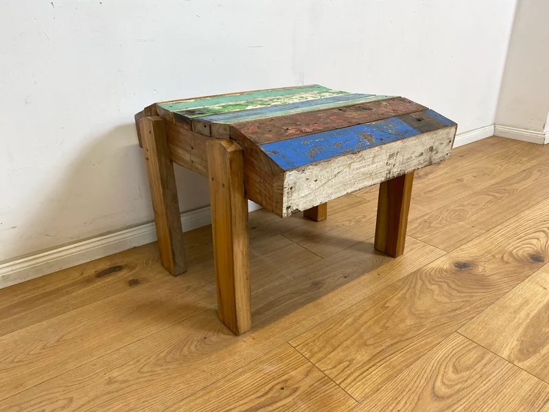 Boatwood by WMK # Bunterschöner und robuster Hocker aus altem Bootsholz, ein handgefertigtes Unikat aus massivem Teakholz