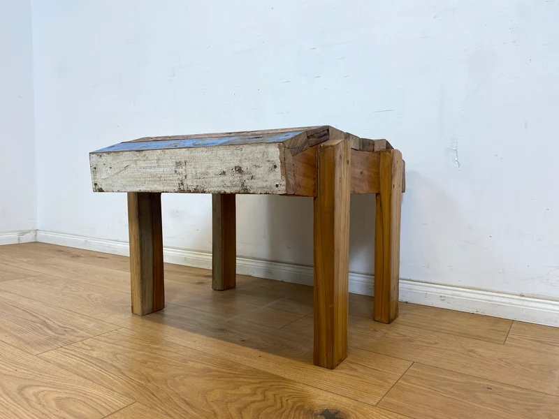 Boatwood by WMK # Bunterschöner und robuster Hocker aus altem Bootsholz, ein handgefertigtes Unikat aus massivem Teakholz