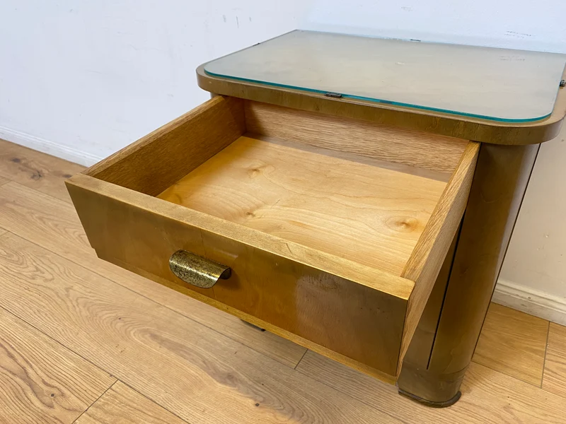 WMK I Formschöner und sehr gut erhaltener Mid-Century Nachttisch mit Schublade