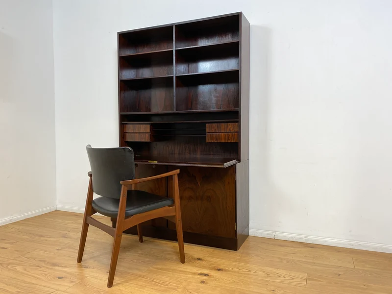 WMK I Stilvoller skandinavischer Mid-Century Designer Schreibschrank by Omann Junior in Palisander