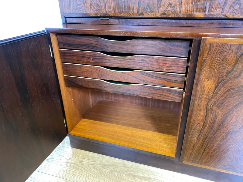 WMK I Stilvoller skandinavischer Mid-Century Designer Schreibschrank by Omann Junior in Palisander