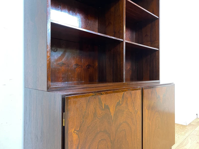 WMK I Stilvoller skandinavischer Mid-Century Designer Bücherschrank by Omann Junior in Palisander m. verstell. Regalböden