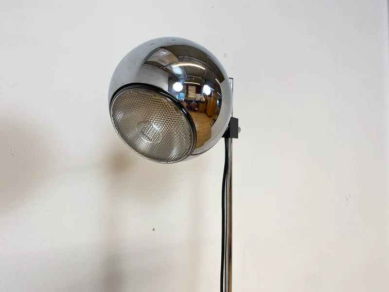 WMK I Zeitlos schöne & höhenverstellbare Space Age Designer Stehlampe von Staff aus Chrom mit neigbarem Ballonschirm