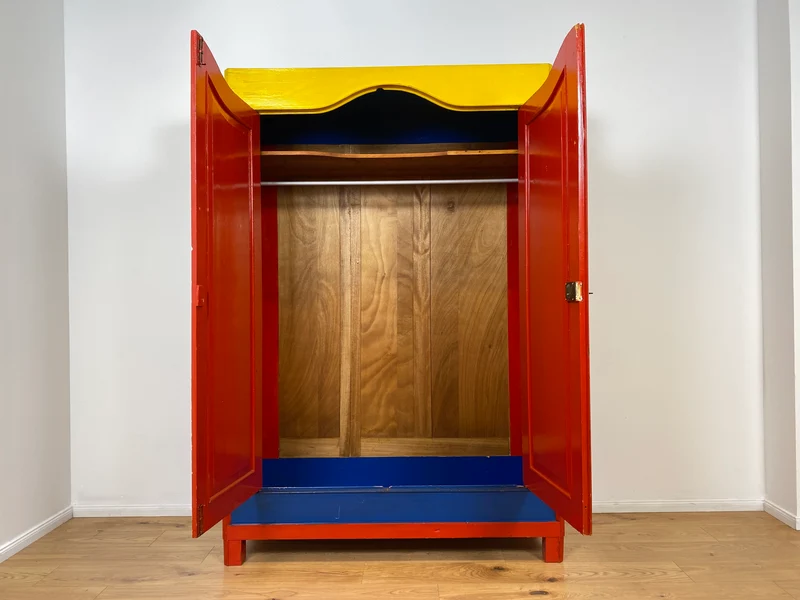 WMK # Schrank oder Kunst? Ein Unikat! Kunstvoll gestalteter antiker Kleiderschrank aus vollem Holz