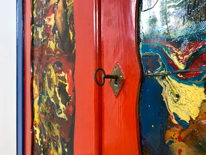 WMK # Schrank oder Kunst? Ein Unikat! Kunstvoll gestalteter antiker Kleiderschrank aus vollem Holz