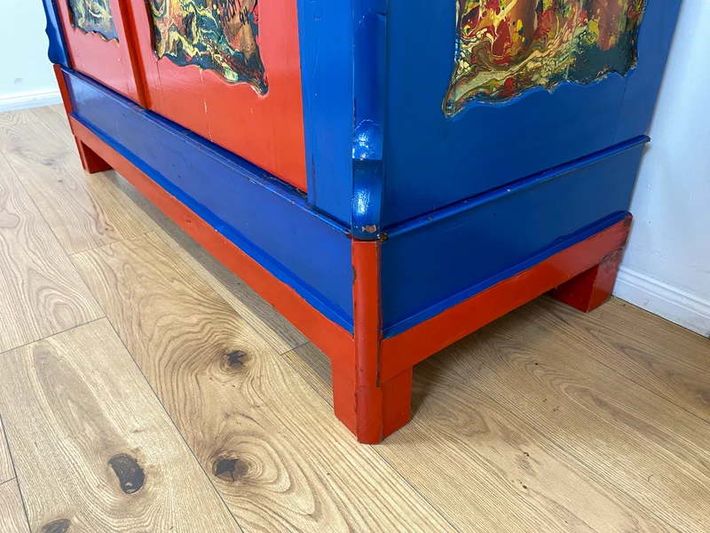 WMK # Schrank oder Kunst? Ein Unikat! Kunstvoll gestalteter antiker Kleiderschrank aus vollem Holz
