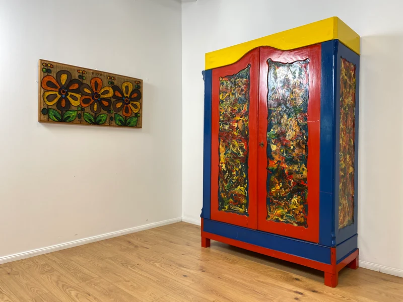 WMK # Schrank oder Kunst? Ein Unikat! Kunstvoll gestalteter antiker Kleiderschrank aus vollem Holz