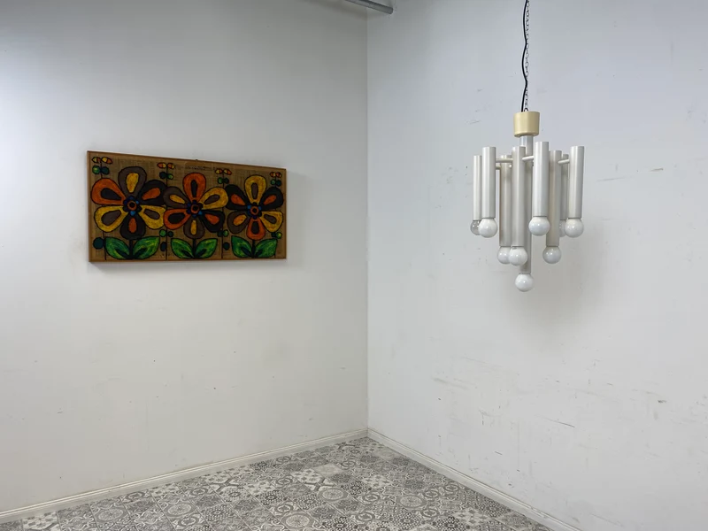 WMK # Berühmte und gut erhaltene weiße 70er Jahre Space Age Designer Deckenlampe von Temde aus Metall mit 10-flammigen Licht