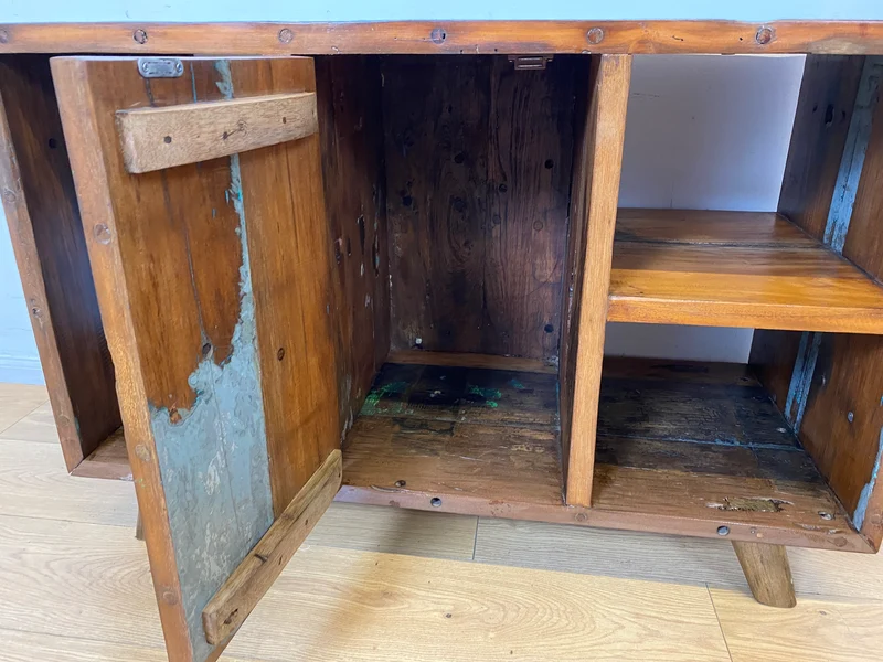 Boatwood by WMK I Sehr schöne offene Kommode handgefertigt aus altem Bootsholz in grüner Originalfarbe