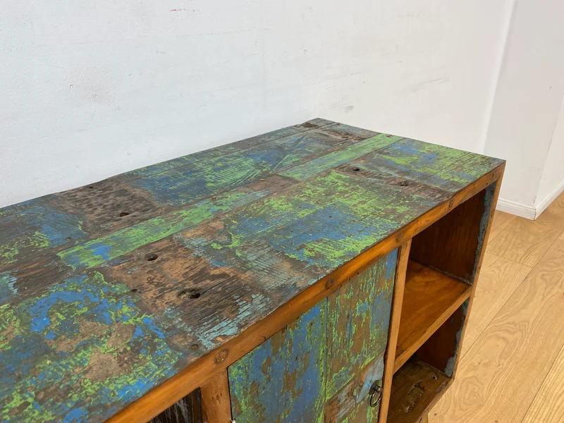 Boatwood by WMK I Sehr schöne offene Kommode handgefertigt aus altem Bootsholz in grüner Originalfarbe