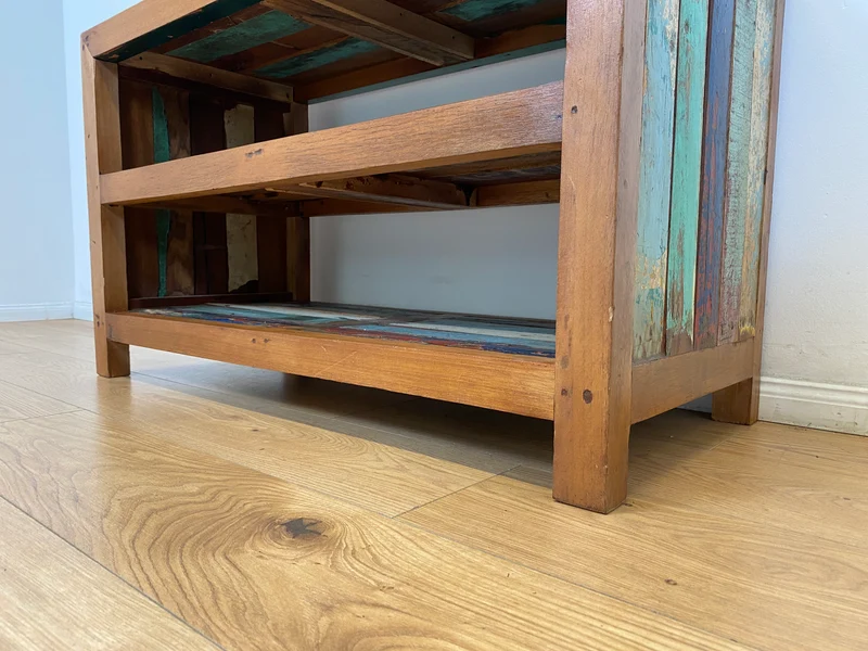 Boatwood by WMK # Farbenfrohe & nachhaltige offene Kommode aus altem Bootsholz, ein handgefertigtes Unikat aus massivem Teakholz
