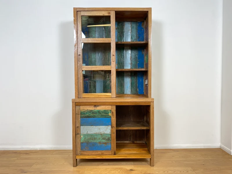 Boatwood by WMK # Sehr schöne Vitrine mit Schiebetüren, ein aus altem Bootsholz handgefertigtes Unikat aus massivem Teakholz