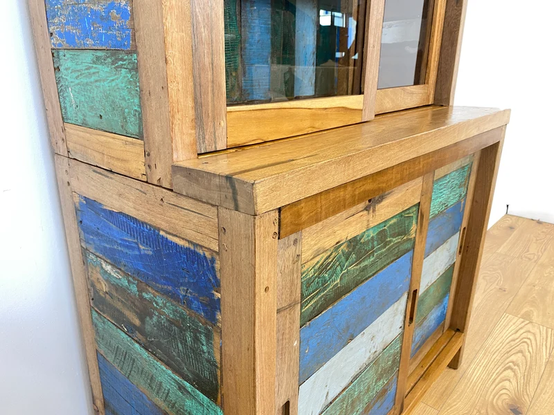 Boatwood by WMK # Sehr schöne Vitrine mit Schiebetüren, ein aus altem Bootsholz handgefertigtes Unikat aus massivem Teakholz