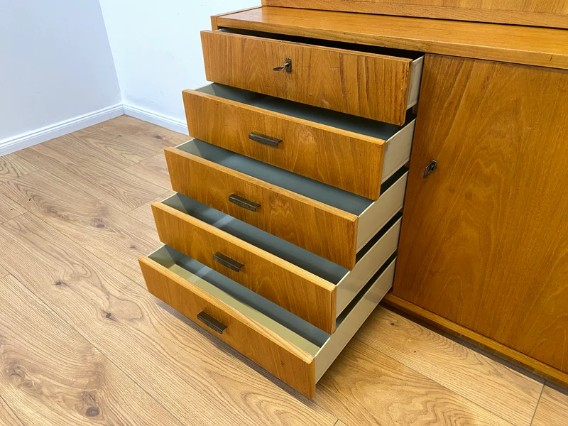 WMK Stilvoller & geräumiger 1960er Jahre Designer Schreibschrank von Bruno Knoblauch für VEB Hellerau