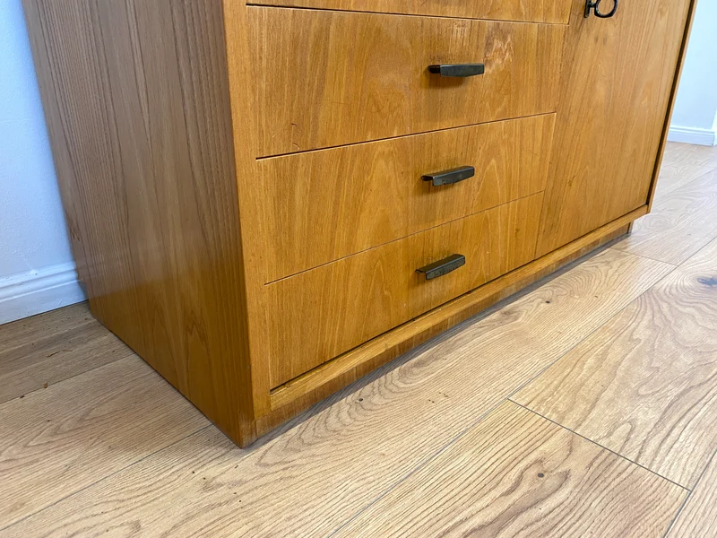 WMK Stilvoller & geräumiger 1960er Jahre Designer Schreibschrank von Bruno Knoblauch für VEB Hellerau