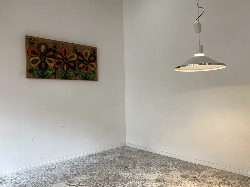 WMK Gut erhaltene skandinavische Designer Pendelleuchte Gustaf von alta design aus Aluminium und Chrom