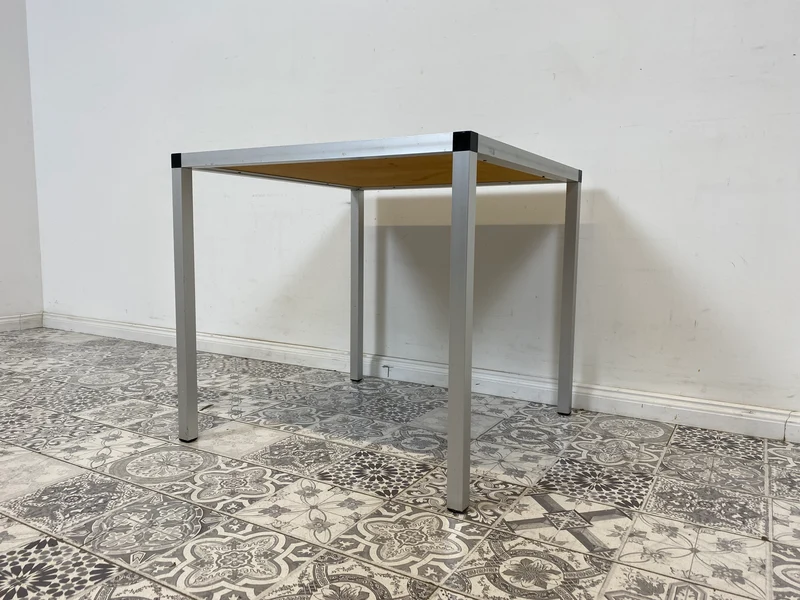 WMK Schicker Space Age Couchtisch aus gebürstetem Stahl und kunstvollen Fliesen