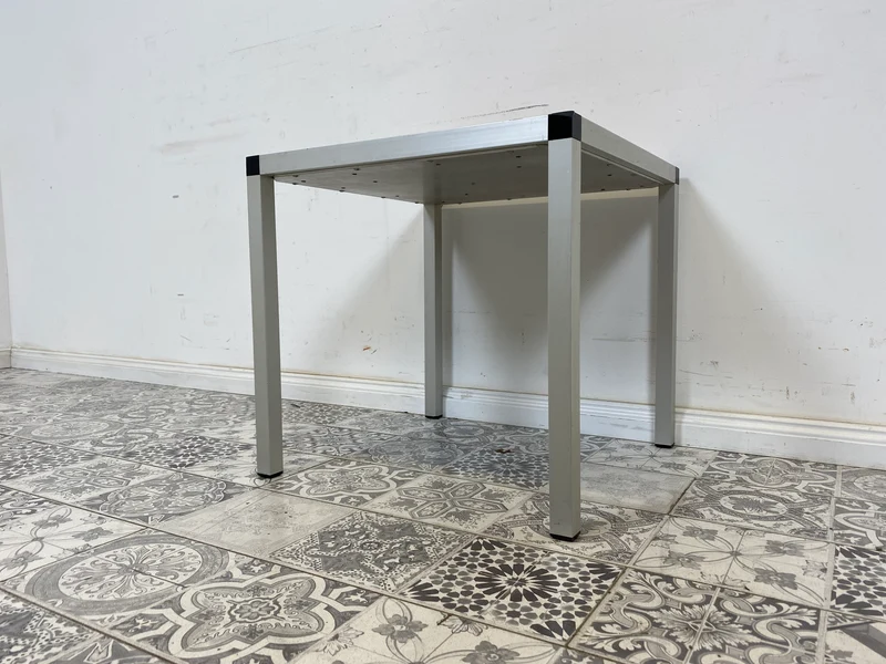 WMK Schicker Space Age Beisteltisch aus gebürstetem Stahl und kunstvollen Fliesen
