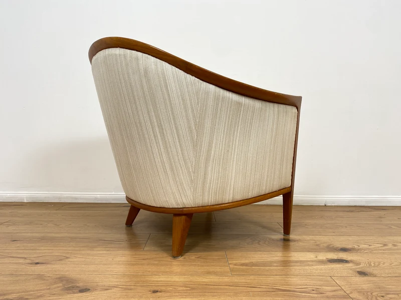 WMK Sehr eleganter und gut erhaltener skandinavisches Mid-Century Sessel mit edlem Holzrahmen aus Teak & weißem Originalbezug