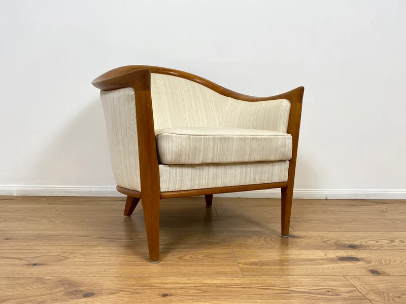 WMK Sehr eleganter und gut erhaltener skandinavisches Mid-Century Sessel mit edlem Holzrahmen aus Teak & weißem Originalbezug