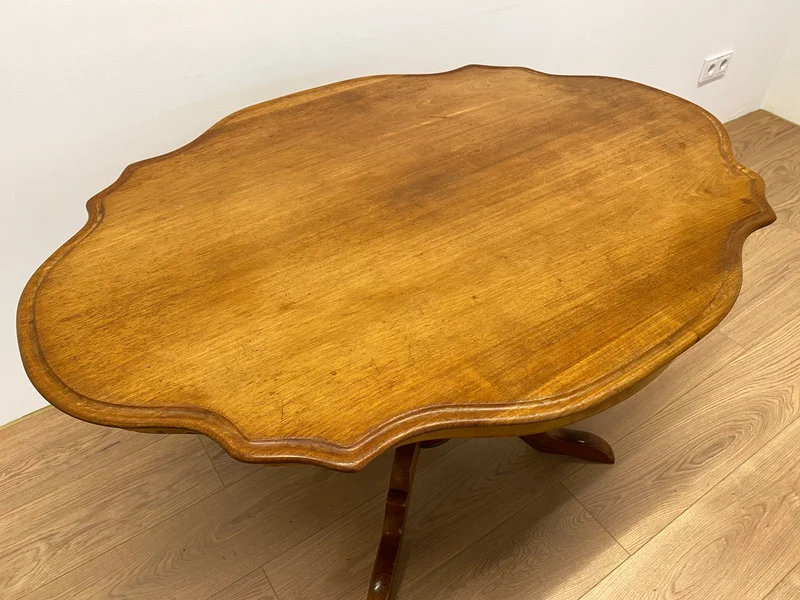 WMK Wunderschöner und sehr gut erhaltener antiker Louis Philippe Salontisch