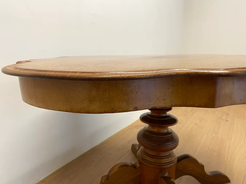 WMK Wunderschöner und sehr gut erhaltener antiker Louis Philippe Salontisch