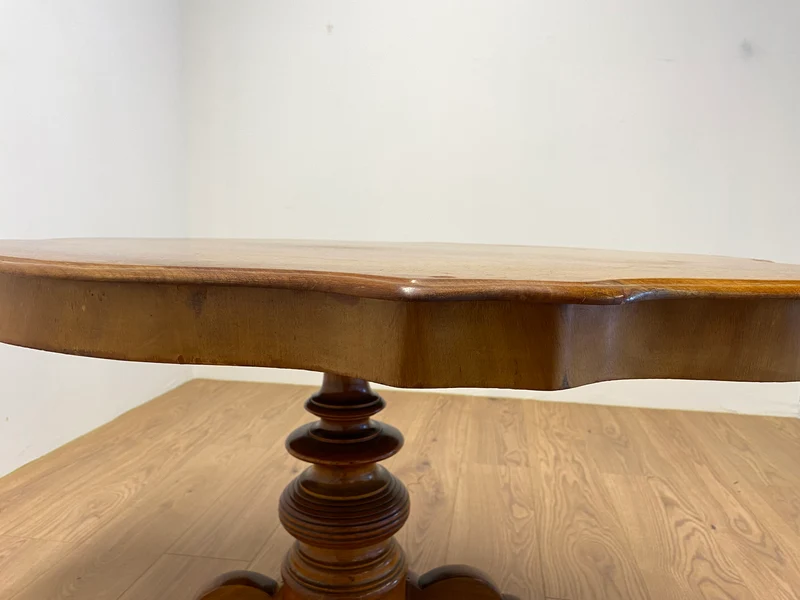 WMK Wunderschöner und sehr gut erhaltener antiker Louis Philippe Salontisch