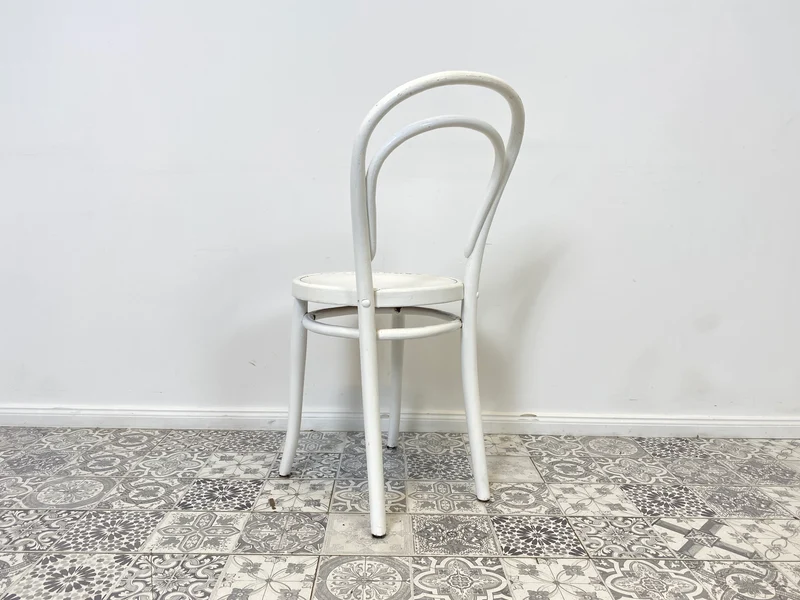 WMK Formschöner jedoch etwas abgerockter antiker Bugholzstuhl , vermutlich berühmter Stuhl Nr. 14 von Thonet