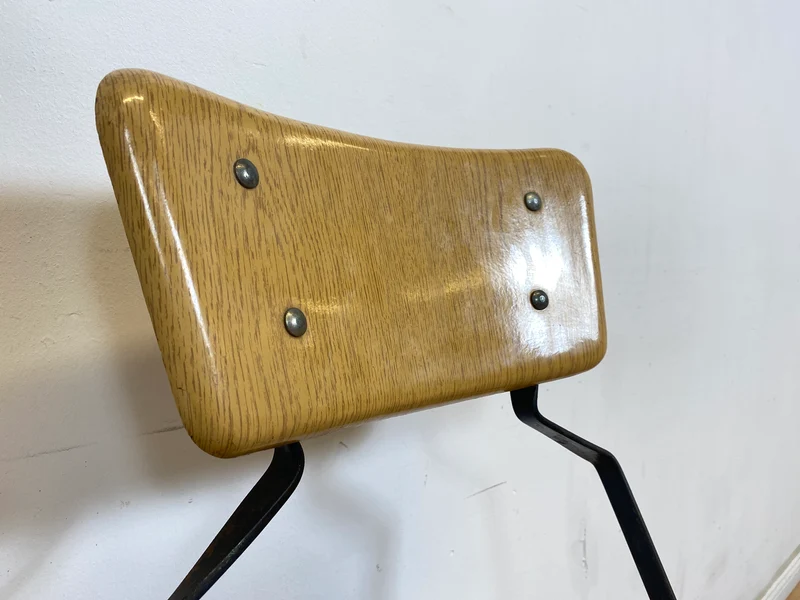 WMK Seltener und formschöner 70er Jahre Klappstuhl in gutem Zustand mit stabilem Metallrahmen