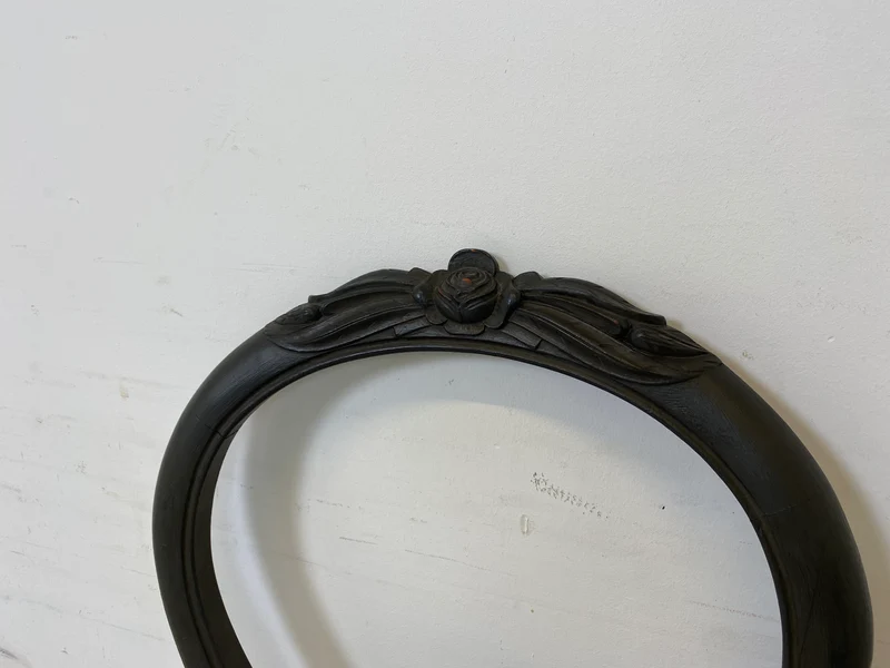 WMK Formschöner und gut erhaltener 60er Jahre Stuhl im Biedermeier Stil mit wunderschönem jedoch etwas fleckigem Bezug