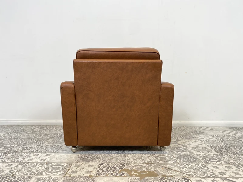 WMK 1/2 Kultiger & bequemer Retro Sessel , bezogen mit floralem Stoff & Kunstleder und auf hübschen Rollen