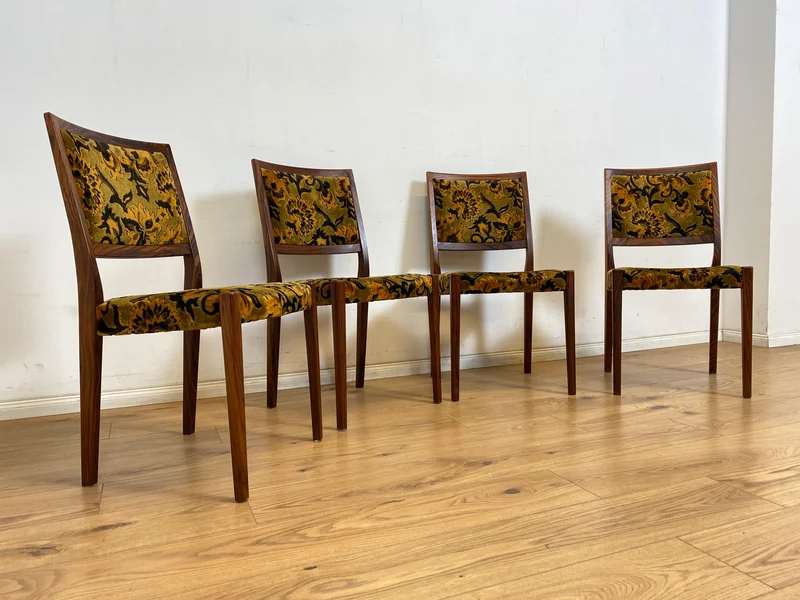WMK Set aus 4 sehr gut erhaltenen skandinavischen Designerstühlen von Svegards Markaryd aus Palisander + Originalbezug