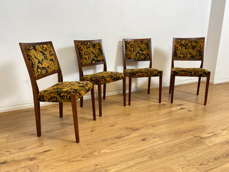 WMK Set aus 4 sehr gut erhaltenen skandinavischen Designerstühlen von Svegards Markaryd aus Palisander + Originalbezug
