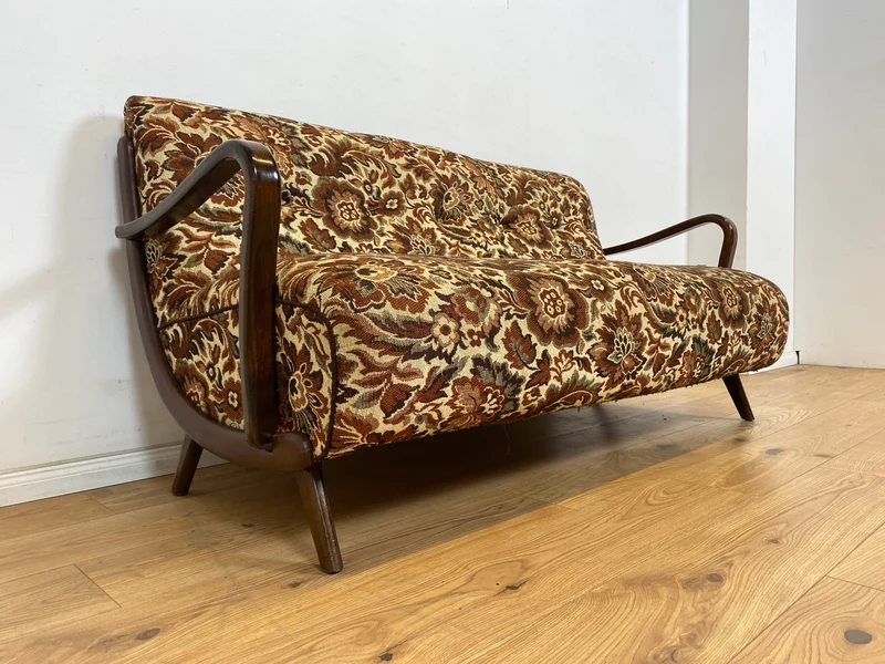 WMK Besonders schönes und sehr gut erhaltenes 1930er Jahre Art Deco Sofa , freistellend, mit floralem Originalbezug & bequemen Federkernsitz