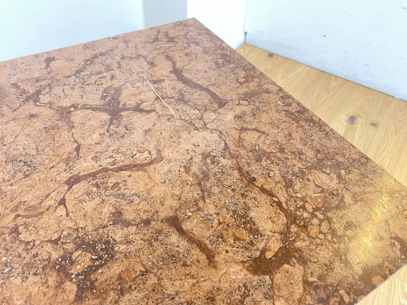 WMK Wunderschöne dänische antike Schubladenkommode aus vollem Holz mit Marmorplatte und hübschen Originalgriffen