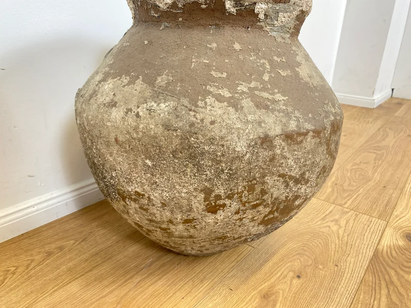 Boatwood by WMK # Sehr schöne antike Bodenvase / Wasserbehälter von der Insel Bali, ca. 100 Jahre alt, aus Terracotta mit Alterspatina