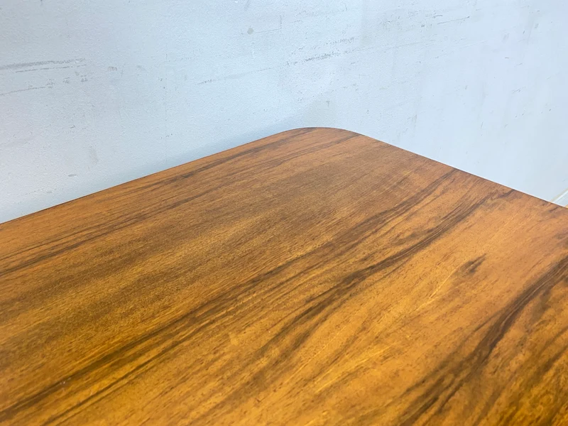 WMK Besonders schöner, seltener und gut erhaltener Mid-Century Couchtisch aus der ehemaligen Tschechoslowakei ČSFR im Art Deco Stil