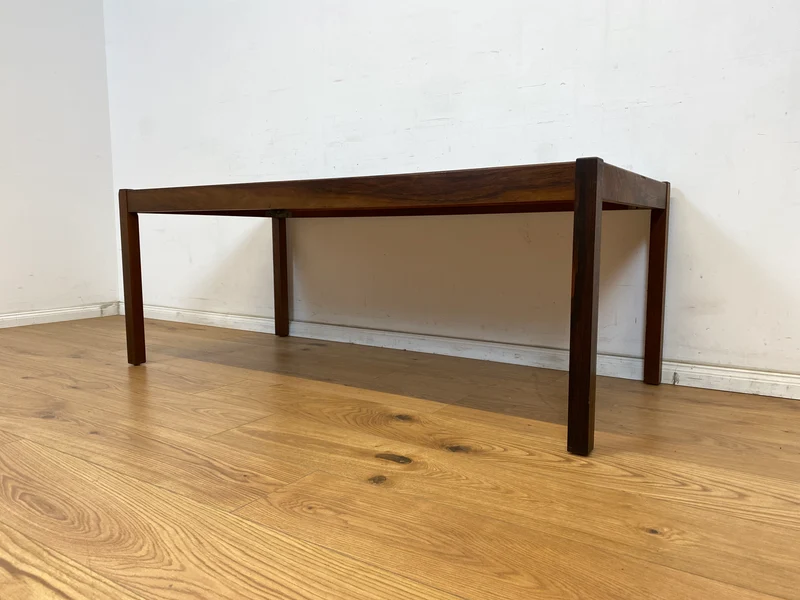 WMK Stilvoller und sehr gut erhaltener großer dänischer Couchtisch aus Palisander mit kunstvoll gestalteten Fliesen