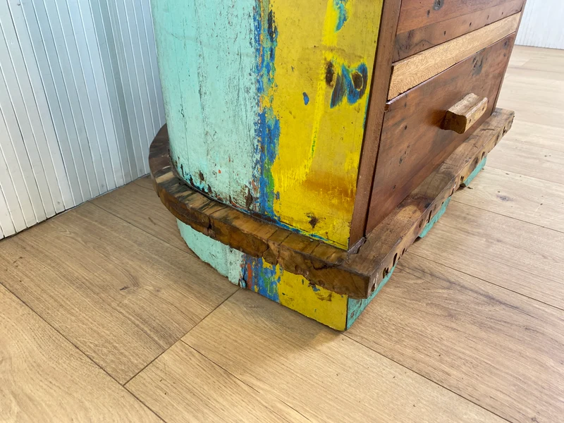 Boatwood by WMK # Besonderes Highboard aus altem Einbaum Boot mit 8 Schubladen , ein handgefertigtes Unikat aus massivem Teakholz
